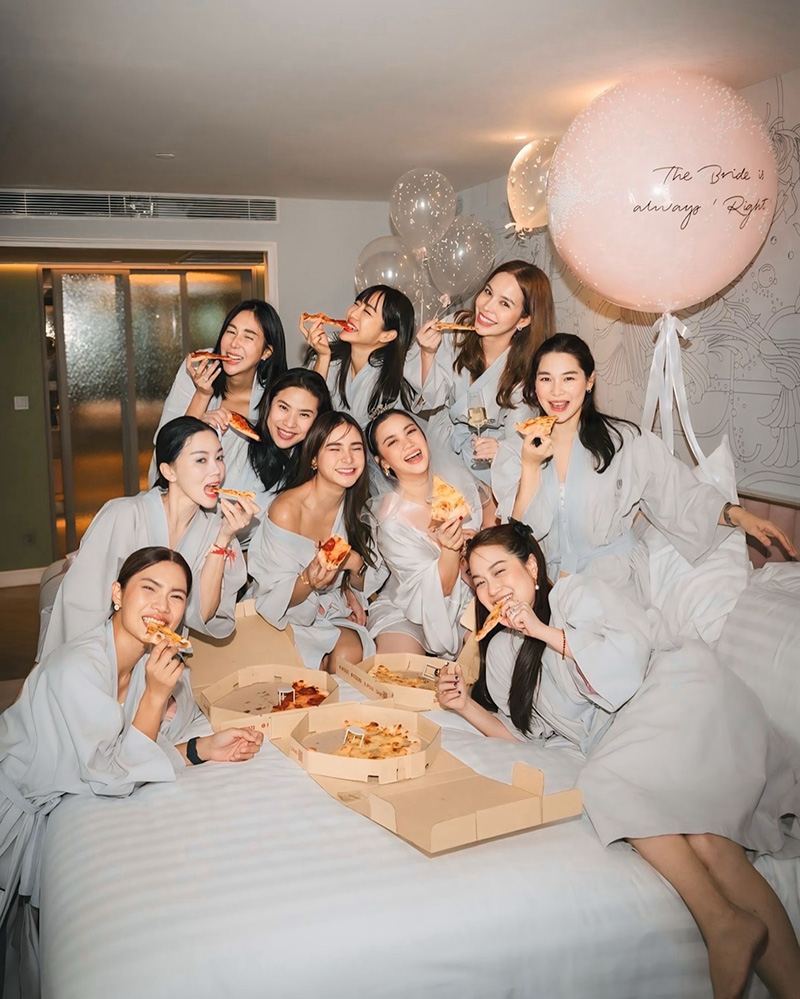 หมิง ชาลิสา ควงว่าที่สามีแจกการ์ดงานแต่งเรียบหรู 