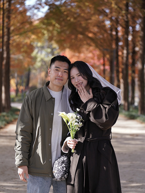 บุ๊ค วงโอลีฟส์ ถูกแฟนหนุ่มขอแต่งงานที่เกาหลี