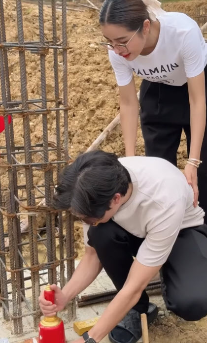 กระแต อาร์สยาม ควง โตชิ จิรทีปต์ เปิดโรงงานใหม่ สวย รวย และเก่งมาก  