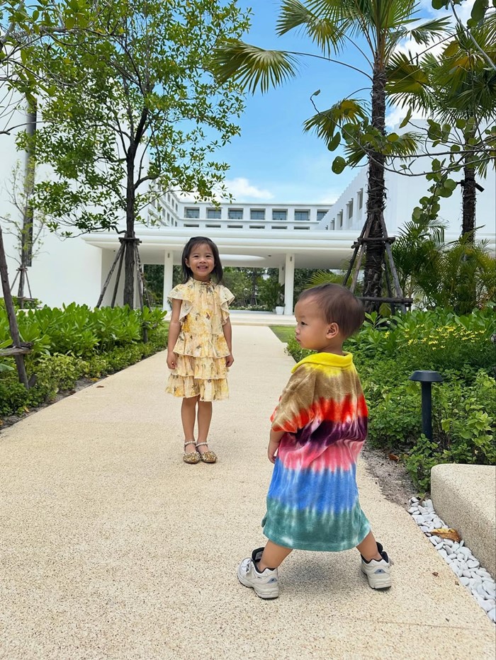  มิว นิษฐา - ไฮโซเซนต์ ธราภุช