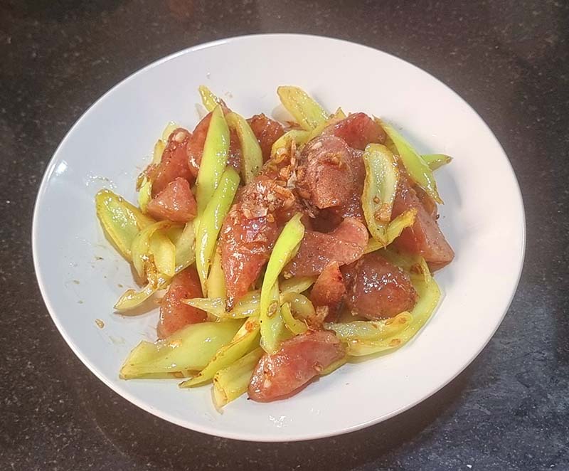 กุนเชียงผัดพริกหยวก