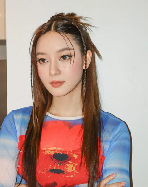 อิ้งค์ วรันธร ทรงผมมัดครึ่งหัว