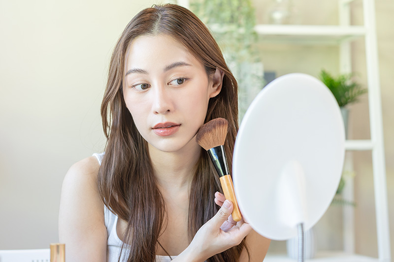 6 วิธีแต่งหน้าให้ติดทนนาน ล็อกผิวสวยเป๊ะตลอดทั้งวัน