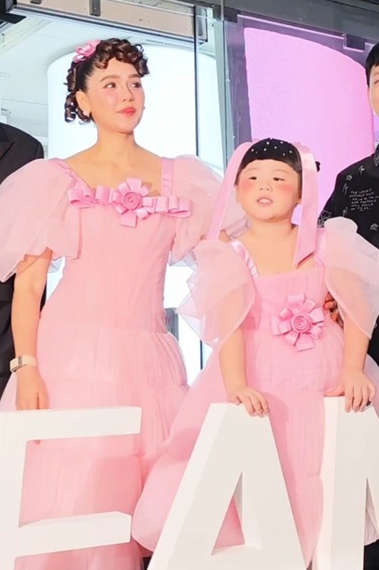 ชมพู่ อารยา เปิดบริษัทรับงานให้ น้องแอบิเกล