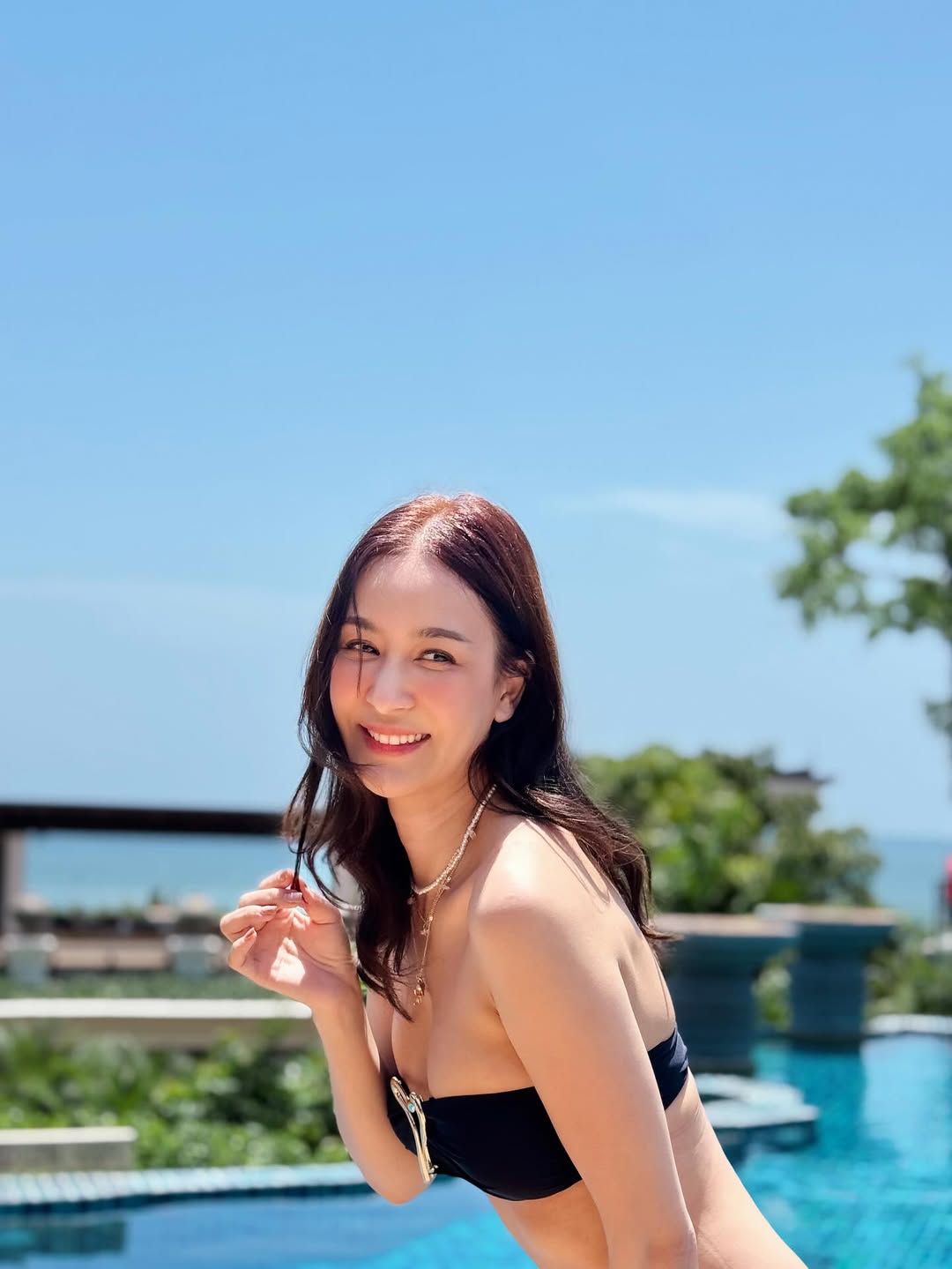 เบนซ์ ปุณยาพร ในชุดบิกินี่