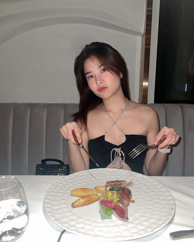 ฝน ศนันธฉัตร