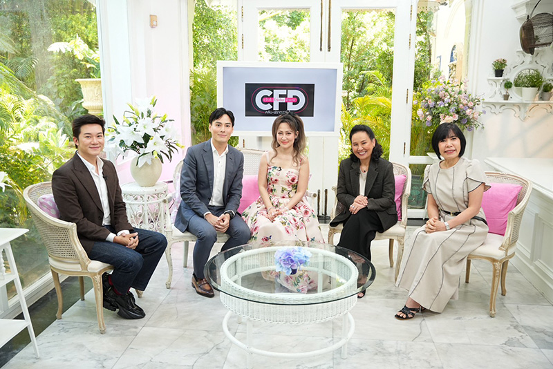 นาวิน ต้าร์  ไฮโซน้ำหวาน ในรายการ Club Friday