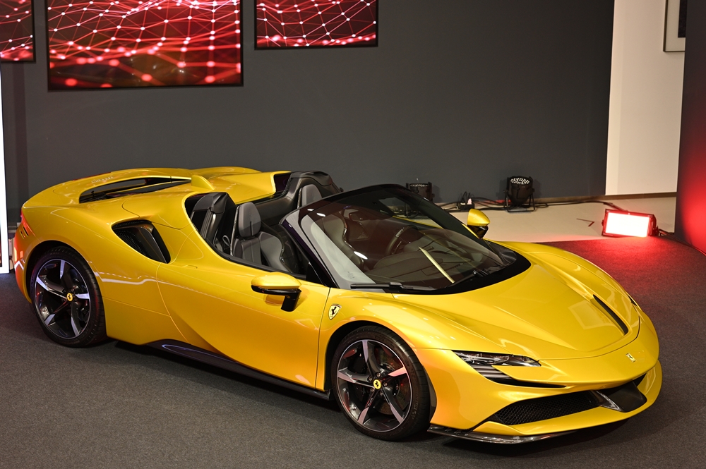 Ferrari SF90 Spider