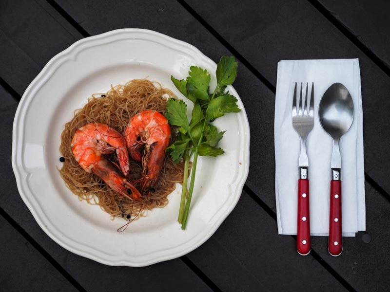 กุ้งอบวุ้นเส้น