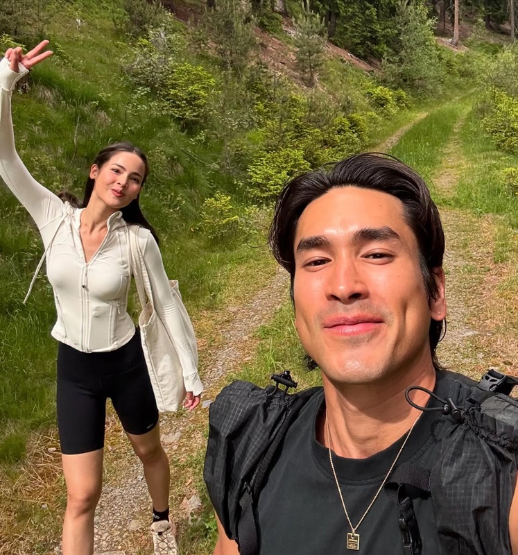 ญาญ่า อุรัสยา ควงแก๊งเพื่อนเที่ยวทะเล อวดชุดแซ่บโชว์หุ่นเซ็กซี่ 