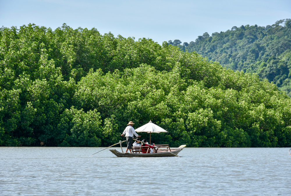 อ่าวสลักคอก