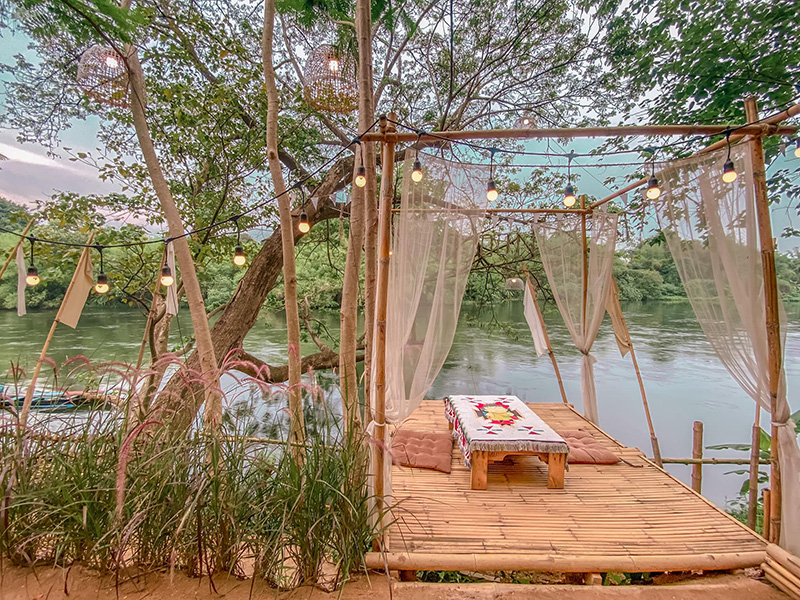 Honeymoon Camping ที่พักริมน้ำ