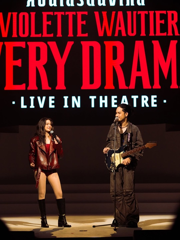 วี วิโอเลต อวยพรวันเกิด เก้า จิรายุ 