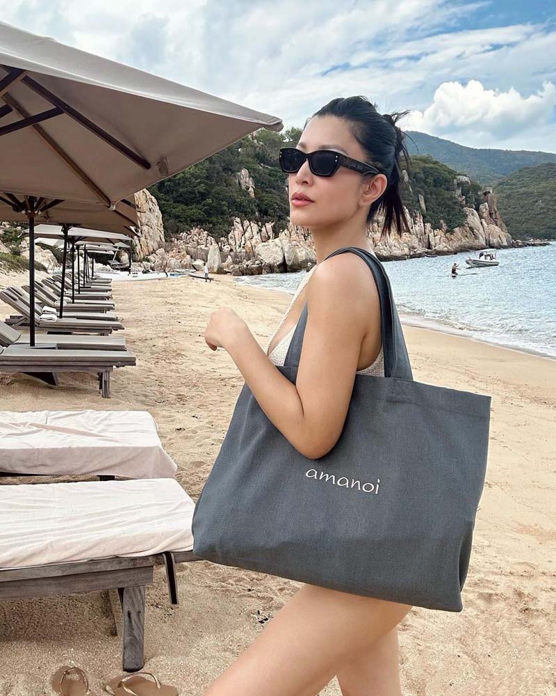 เอมมี่ มรกต ชุดว่ายน้ำ