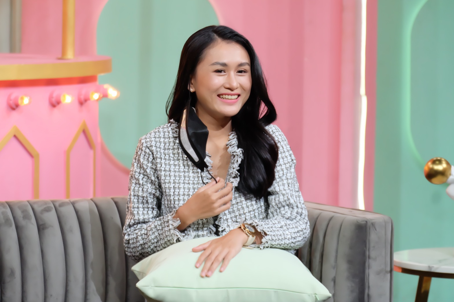 เหลือเฟือ - น้องหยก