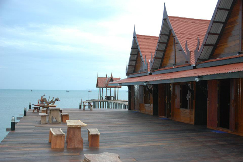 โฮมสเตย์บางเสร่ เรือนต้น รีสอร์ท