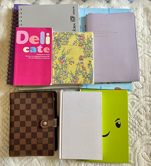 เขียนหนังสือ