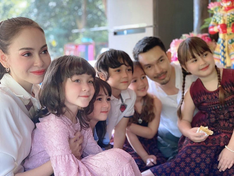  อั้ม อธิชาติ - นัท มีเรีย