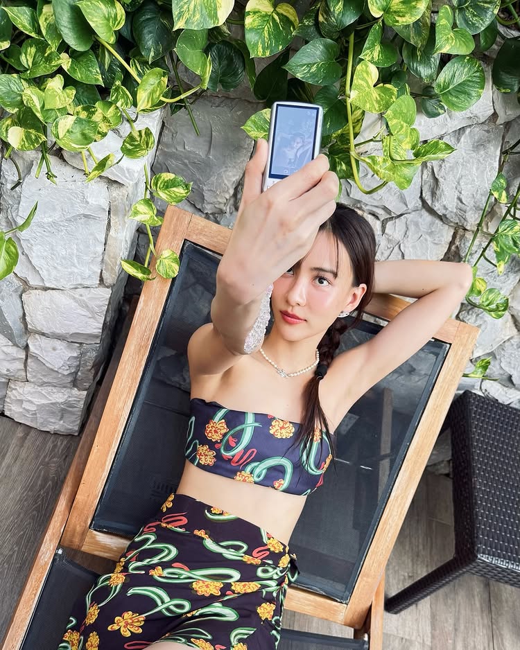 กรีน อัษฎาพร หรือ กรีน AF เสิร์ฟทูพีซคลายร้อน