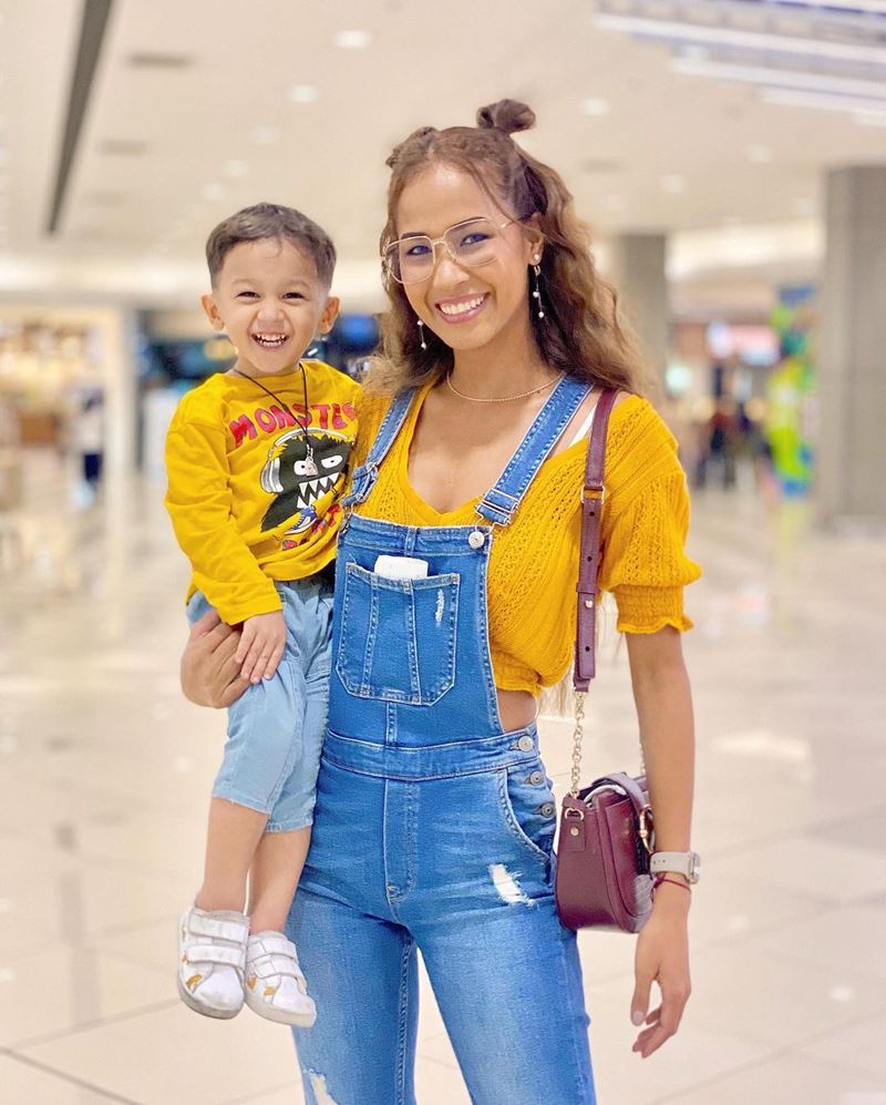 เมญ่า นนธวรรณ