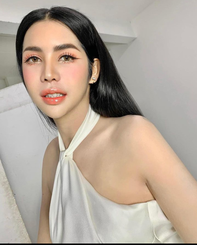 นารา เครปกะเทย