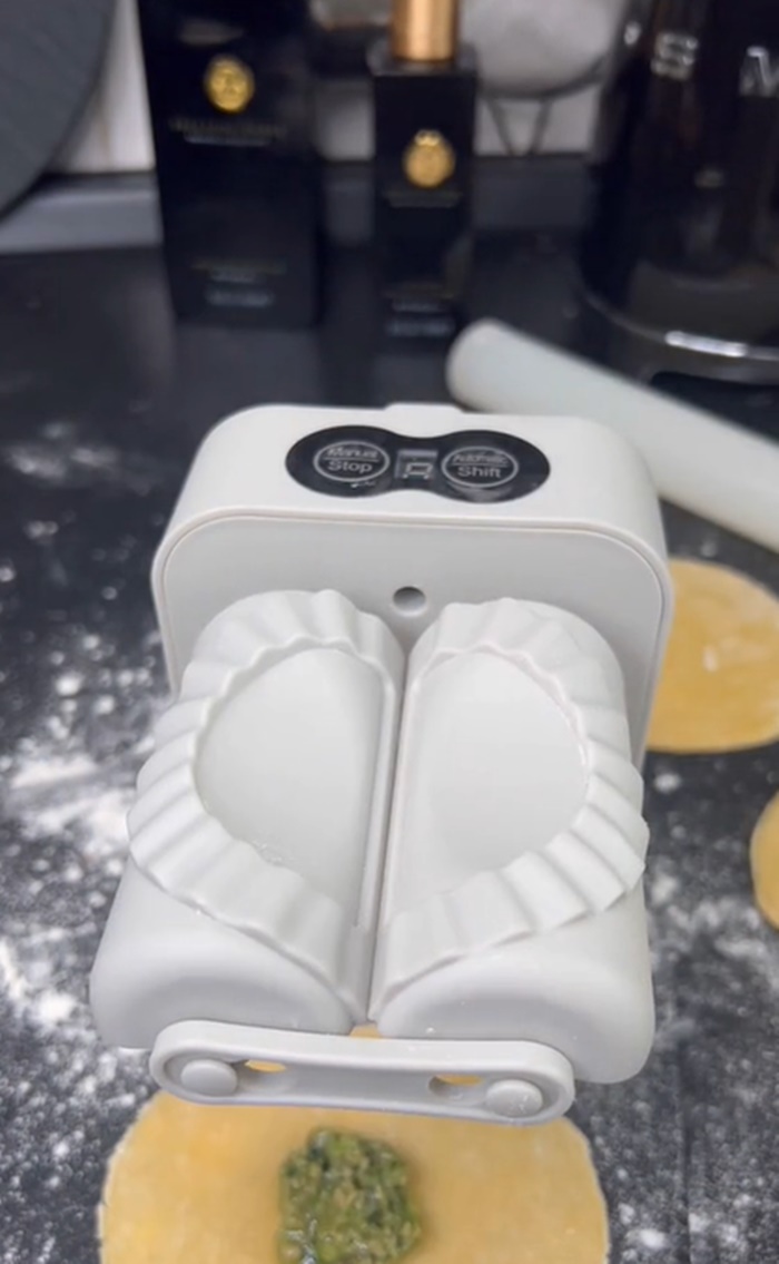 เครื่องทำเกี๊ยว