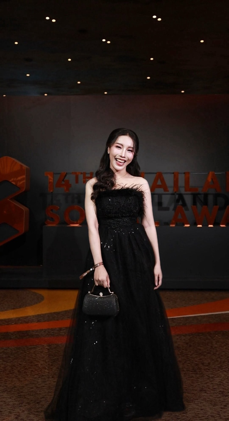 หมอโบว์ รักษาช้าง