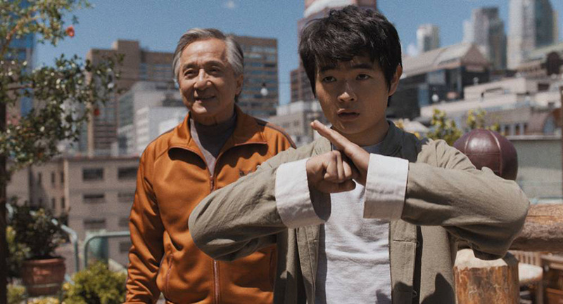 มิสเตอร์ฮานร่วมสอนศิลปะการต่อสู้ให้ ลี ฟง