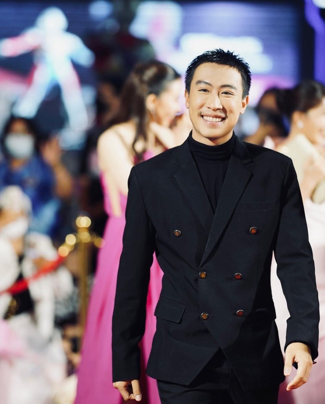 นุ๊ก ธนดล