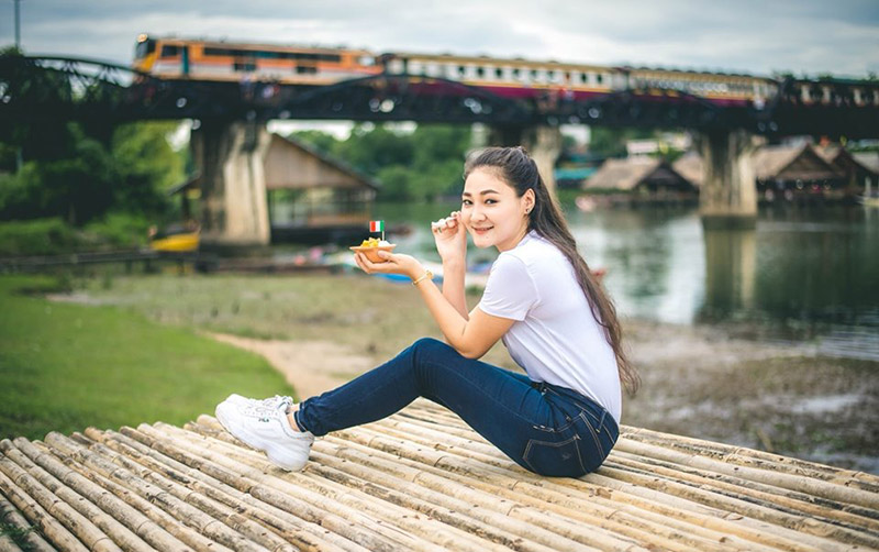 ตลาดค่ายเชลยศึก กาญจนบุรี