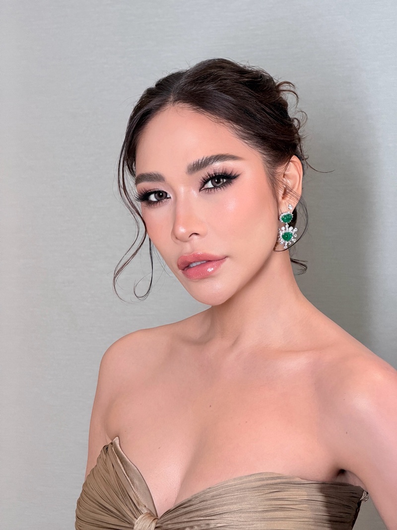 พลอย เฌอมาลย์
