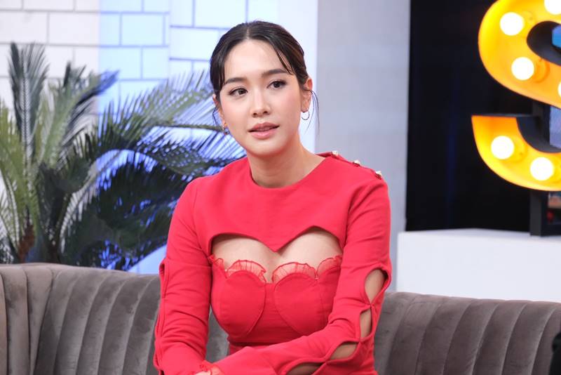 มิน พีชญา