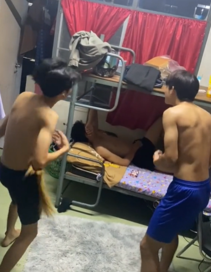 เพื่อนอกหัก