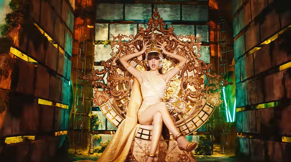 ลิซ่า BLACKPINK