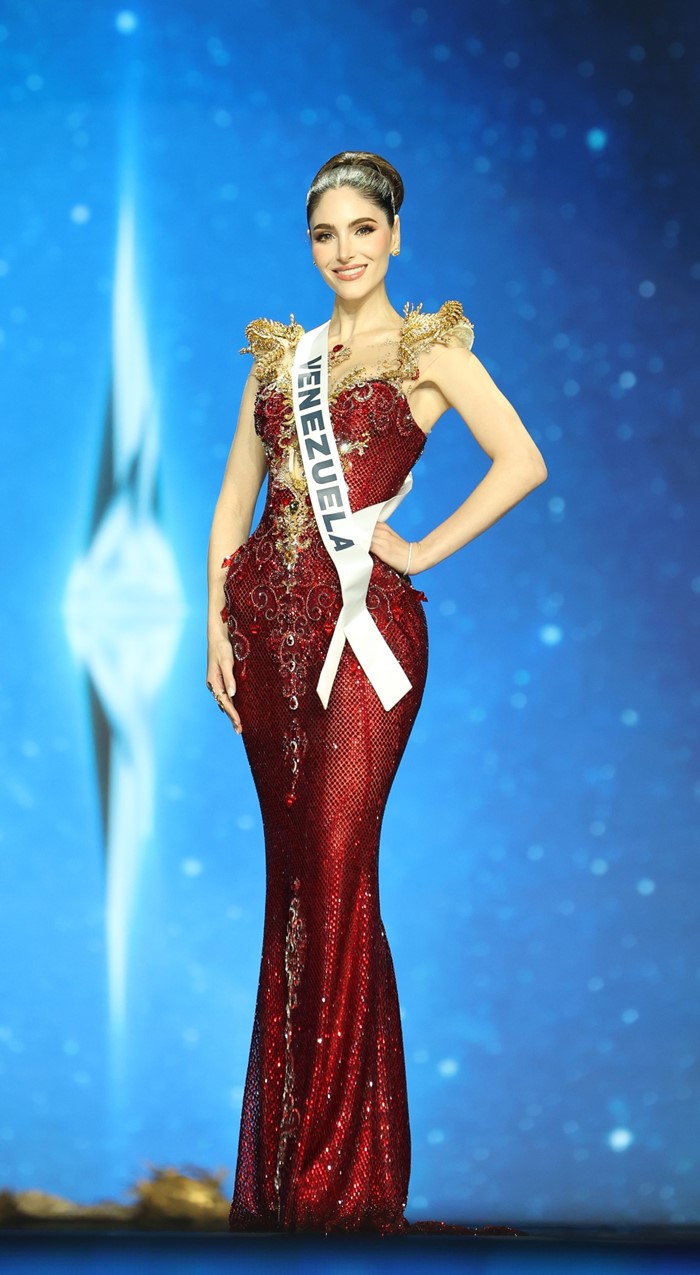 วีนา ปวีนา Miss Universe 2025