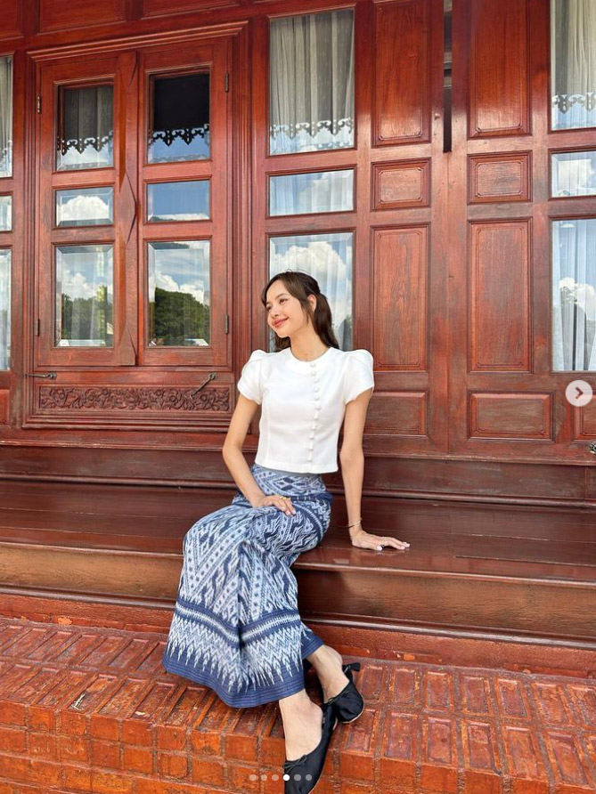 ลิซ่า ใส่ชุดไทย