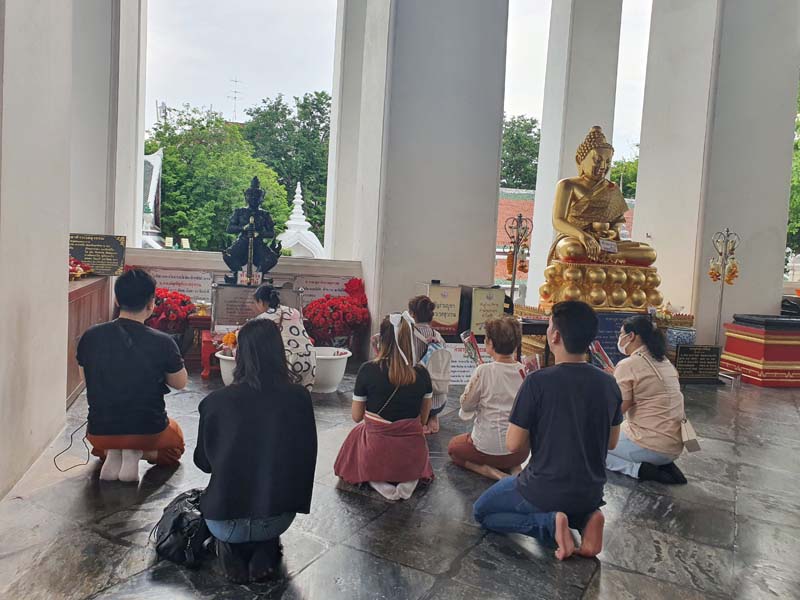 ไหว้พระ ท้าวเวสสุวรรณ วัดสุทัศน์