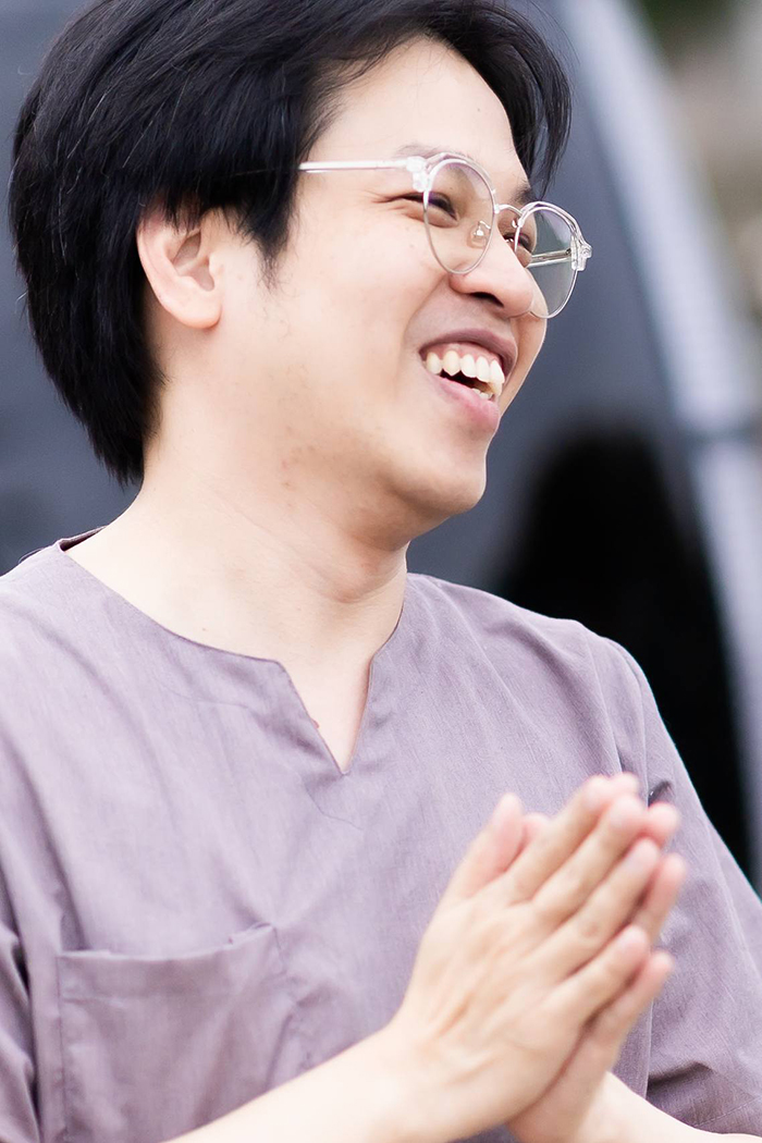 เปิดประวัติ หมอบี ทูตสื่อวิญญาณ