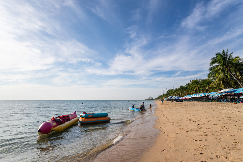 หาดบางแสน จังหวัดชลบุรี