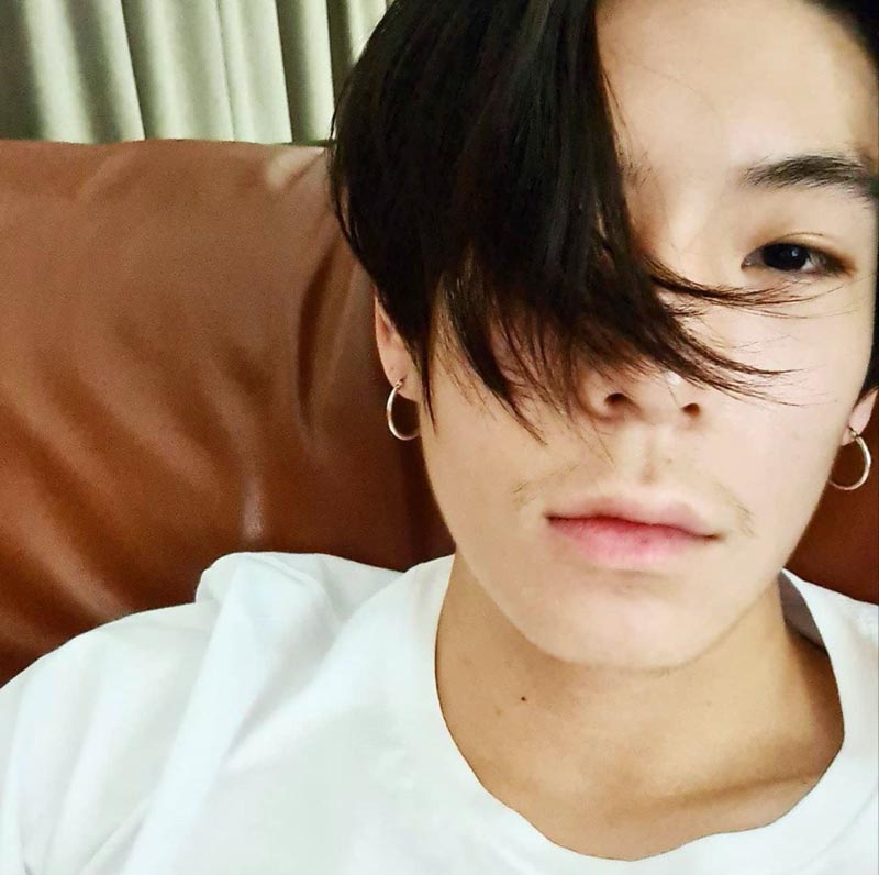 ดาราไว้หนวด