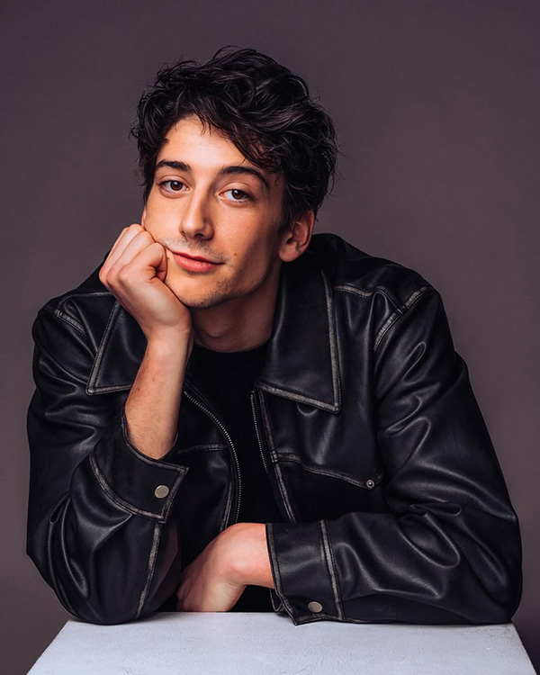 Milo Manheim (ไมโล แมนไฮม์) นักแสดงนำหนังไลฟ์แอ็คชั่นเรื่องใหม่ Tangled ข่าววงการหนัง หนังใหม่