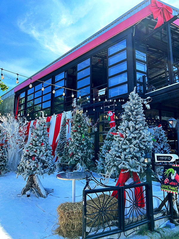 ร้านคาเฟ่หิมะ Hippo Cafe' & Restaurant