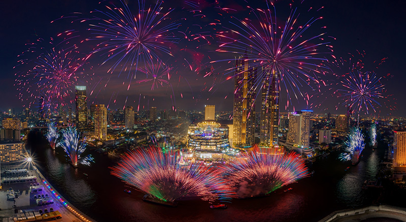 ไอคอนสยาม เคานต์ดาวน์ 2025 ตื่นตาพลุรักษ์โลกยาวที่สุดในไทย