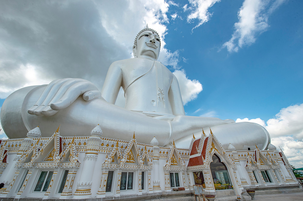 วัดรอยพระพุทธบาทภูมโนรมย์ จังหวัดมุกดาหาร