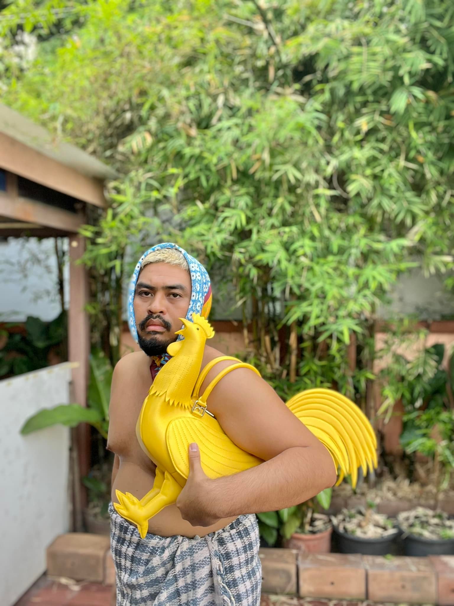 สั่งไก่ชน