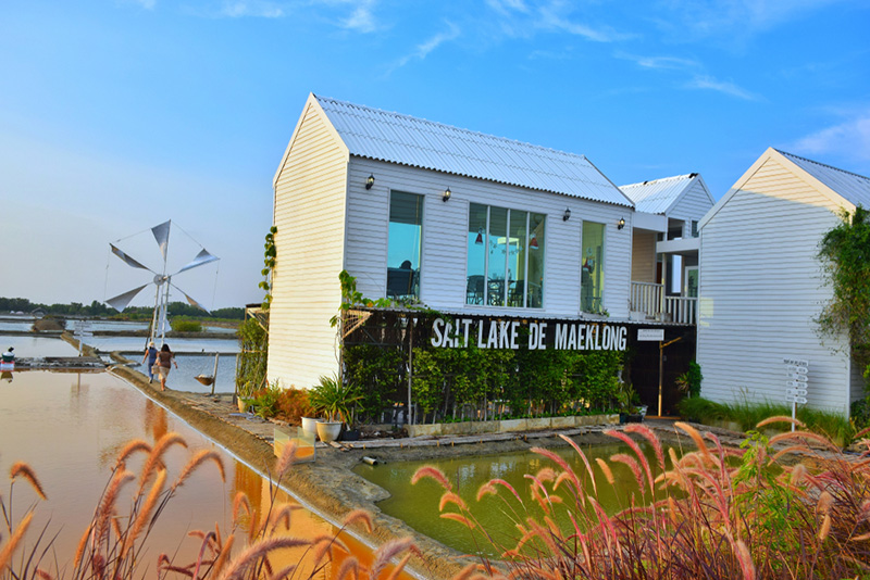 Salt Lake De Maeklong จังหวัดสมุทรสงคราม