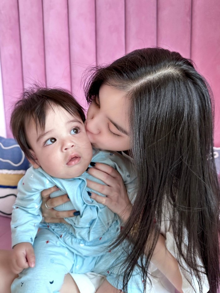 ครูเต้ย อภิวัฒน์ ขนม ศศิกานต์ จบดราม่า ศาลชี้สิทธิ์แม่ พ่อจ่าย 10 ล้าน เจอลูก 