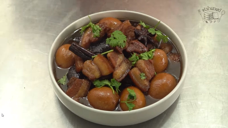 พะโล้หมูสามชั้น 