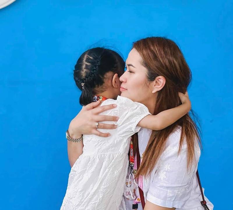 หนุ่ม กะลา เลิก จูน เพ็ญชุลี 