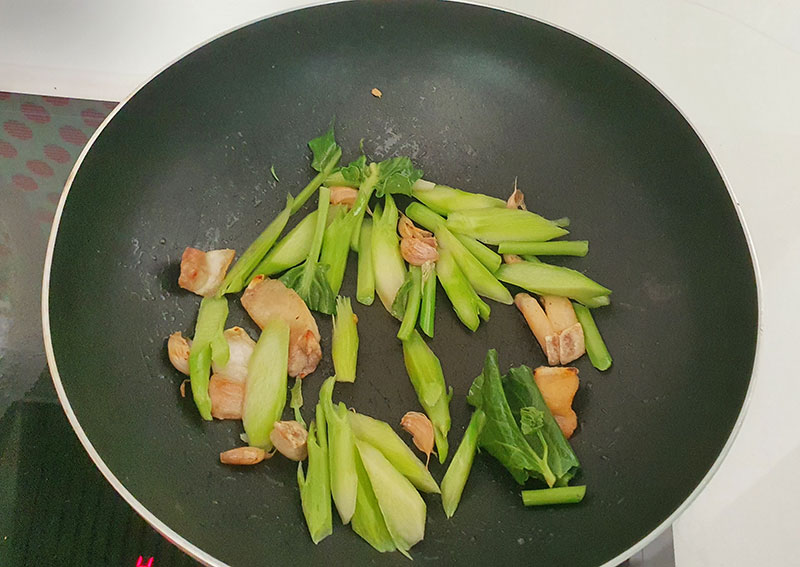 ข้าวผัดปลาทู เมนูอาหารจานเดียว วิธีทำง่าย ๆ